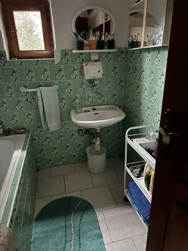 Původní koupelna chalupy před rekonstrukcí
